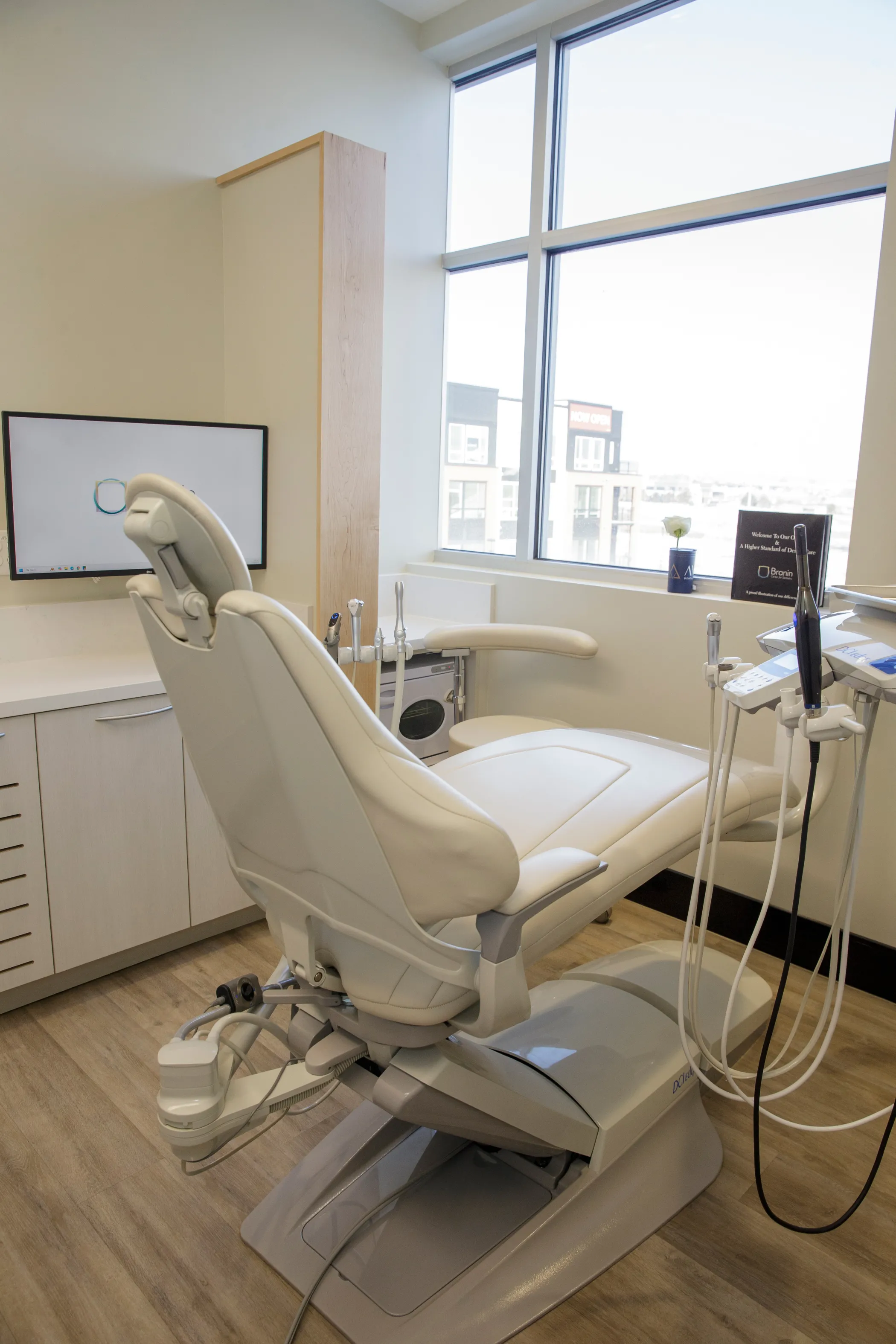 Dentist chair
